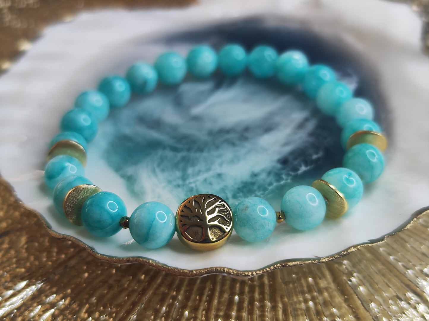 Wolkenblaues Armband aus Amazonit mit Lebensbaum | 18k vergoldet | Elastisches Unikat