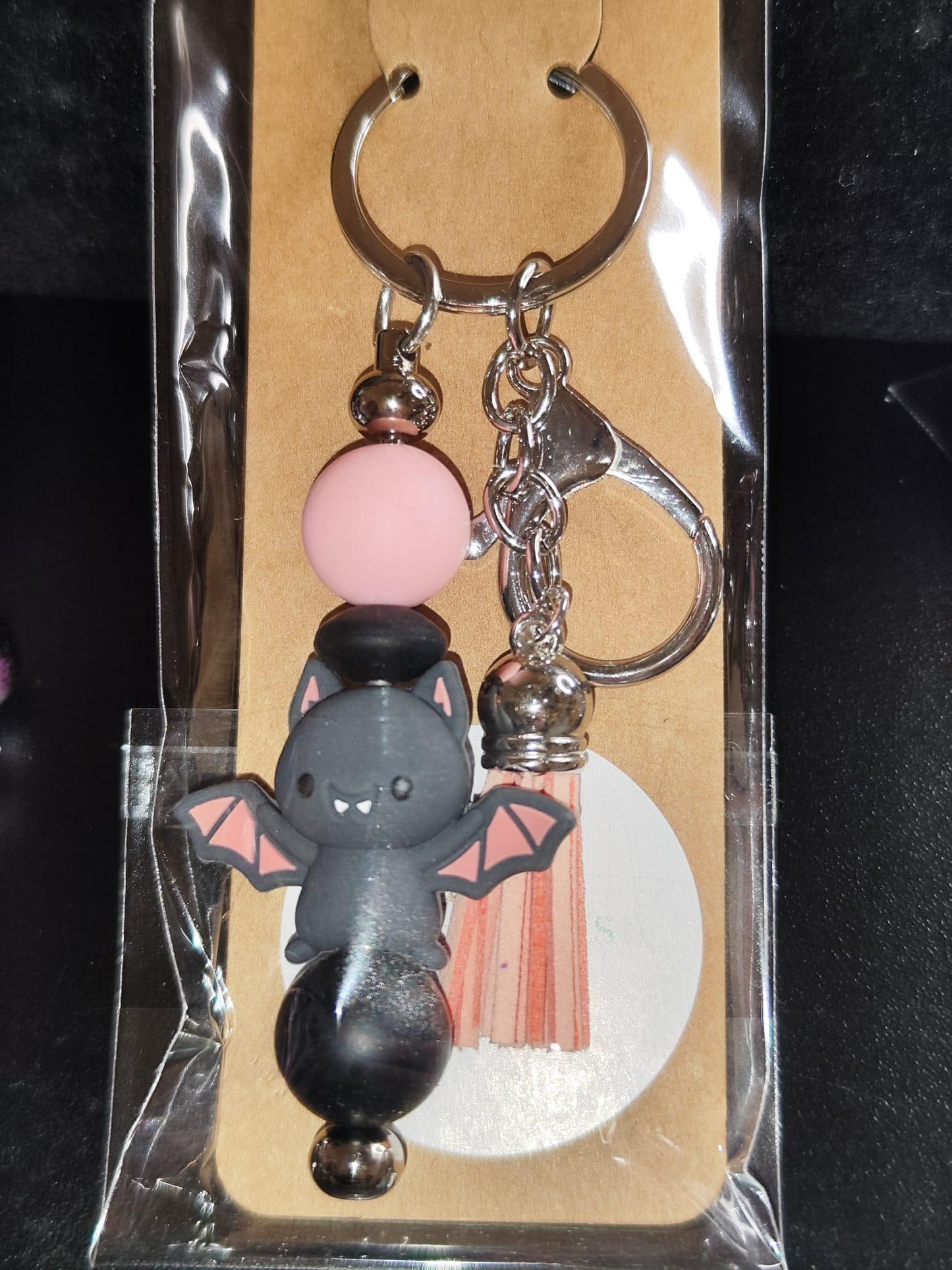 verschiedene Halloween Schlüsselanhänger – Geist, Fledermaus & Kürbis – Handgemacht