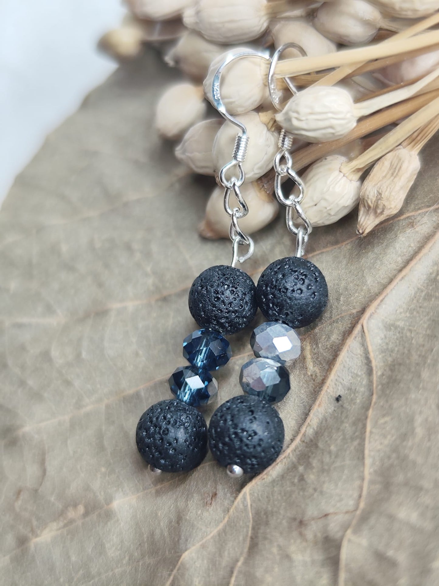 Elegantes Schmuck-Set aus Lavastein & Glasschliffperlen – Handgefertigt mit S925 Silber