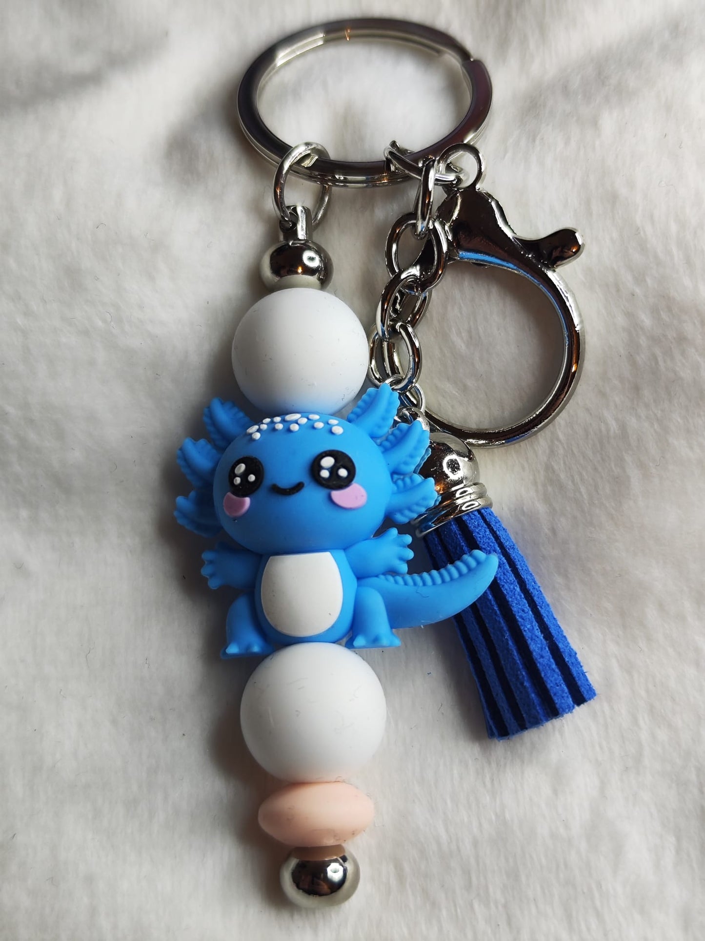 verschiedene Süße Axolotl-Schlüsselanhänger – Handmade – Silikonperlen & Quaste