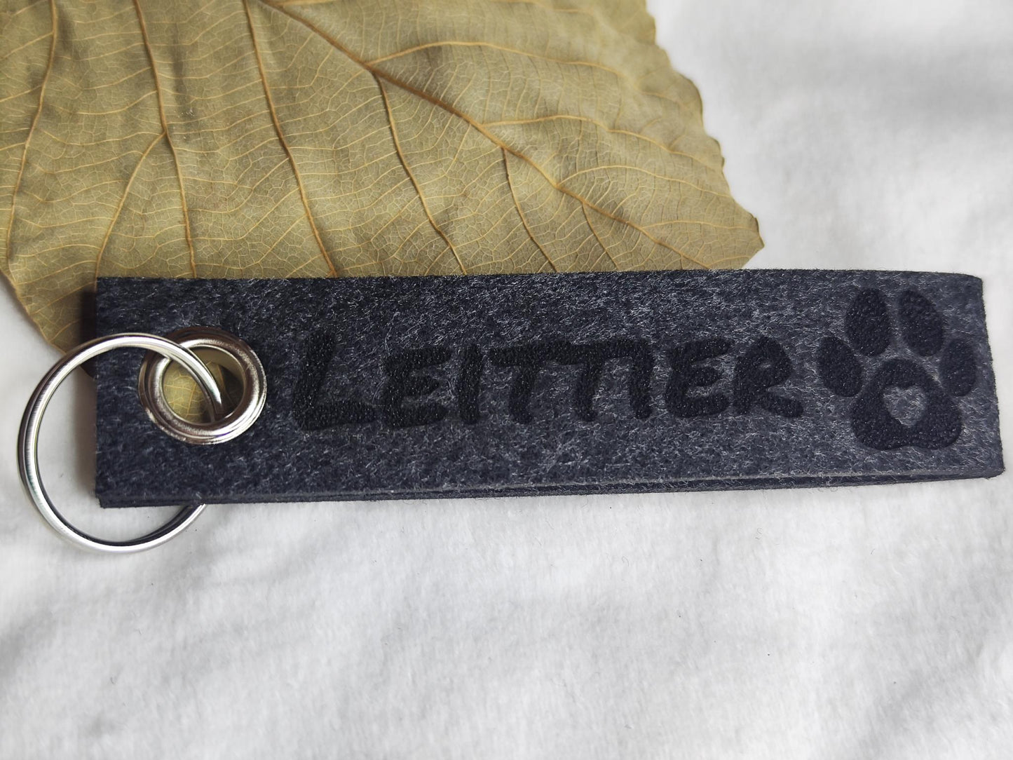 Filz Schlüsselanhänger personalisiert | Wunschtext u. verschiedene Designs | Geschenkidee | Lasergravur | Anhänger mit Schriftzug