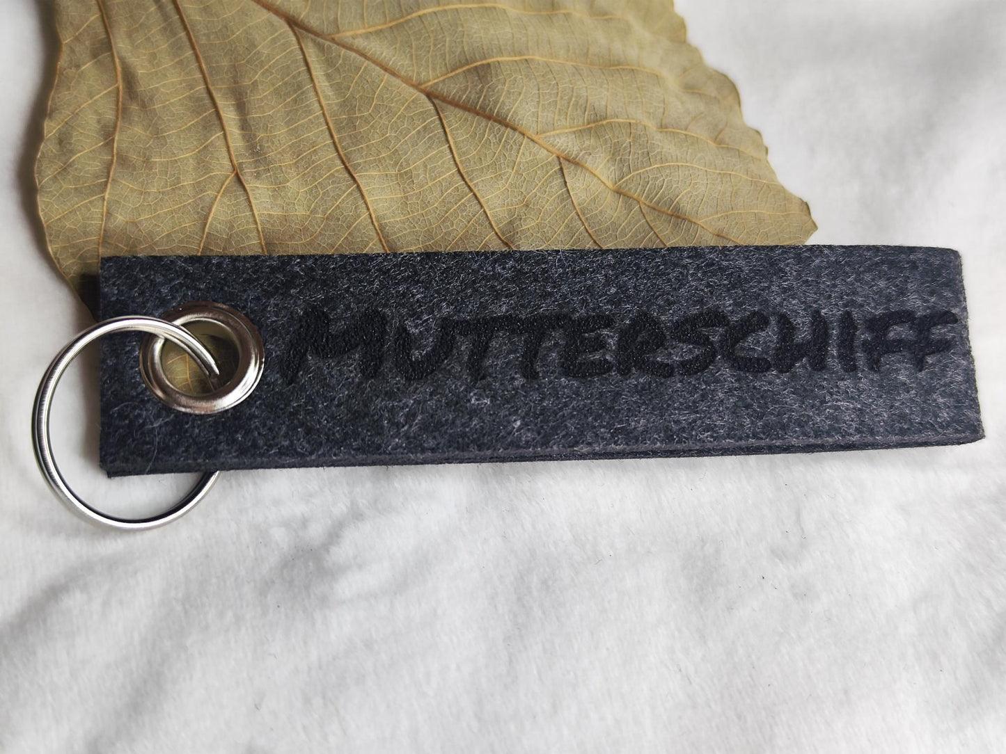 Filz Schlüsselanhänger personalisiert | Wunschtext u. verschiedene Designs | Geschenkidee | Lasergravur | Anhänger mit Schriftzug