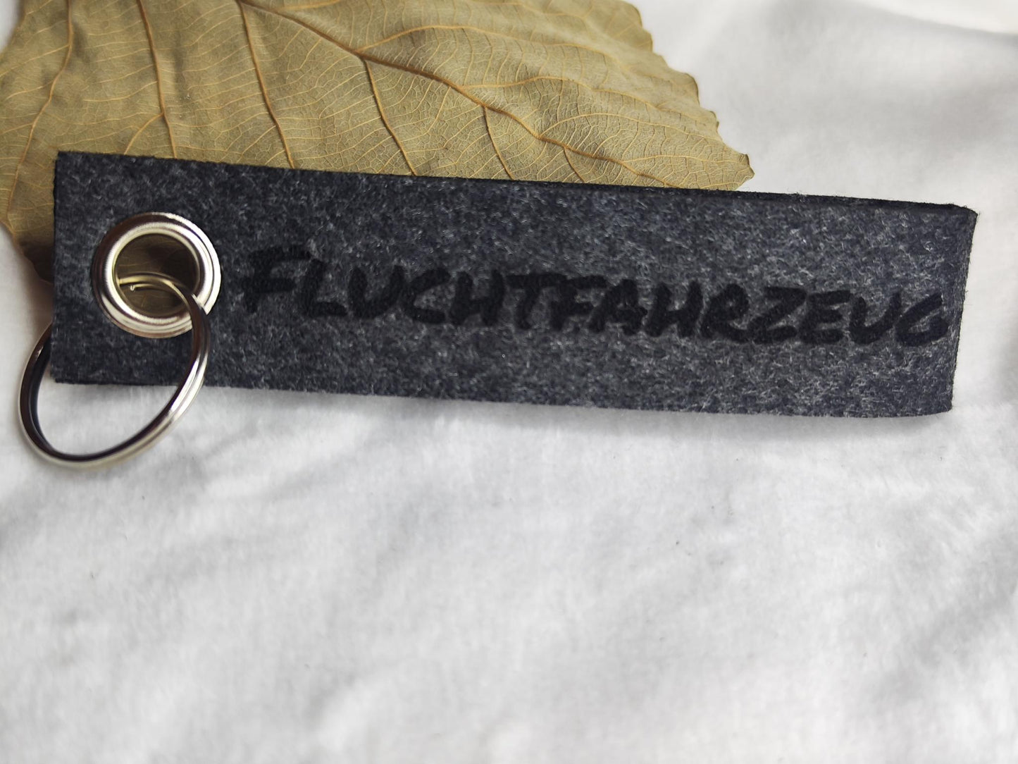 Filz Schlüsselanhänger personalisiert | Wunschtext u. verschiedene Designs | Geschenkidee | Lasergravur | Anhänger mit Schriftzug