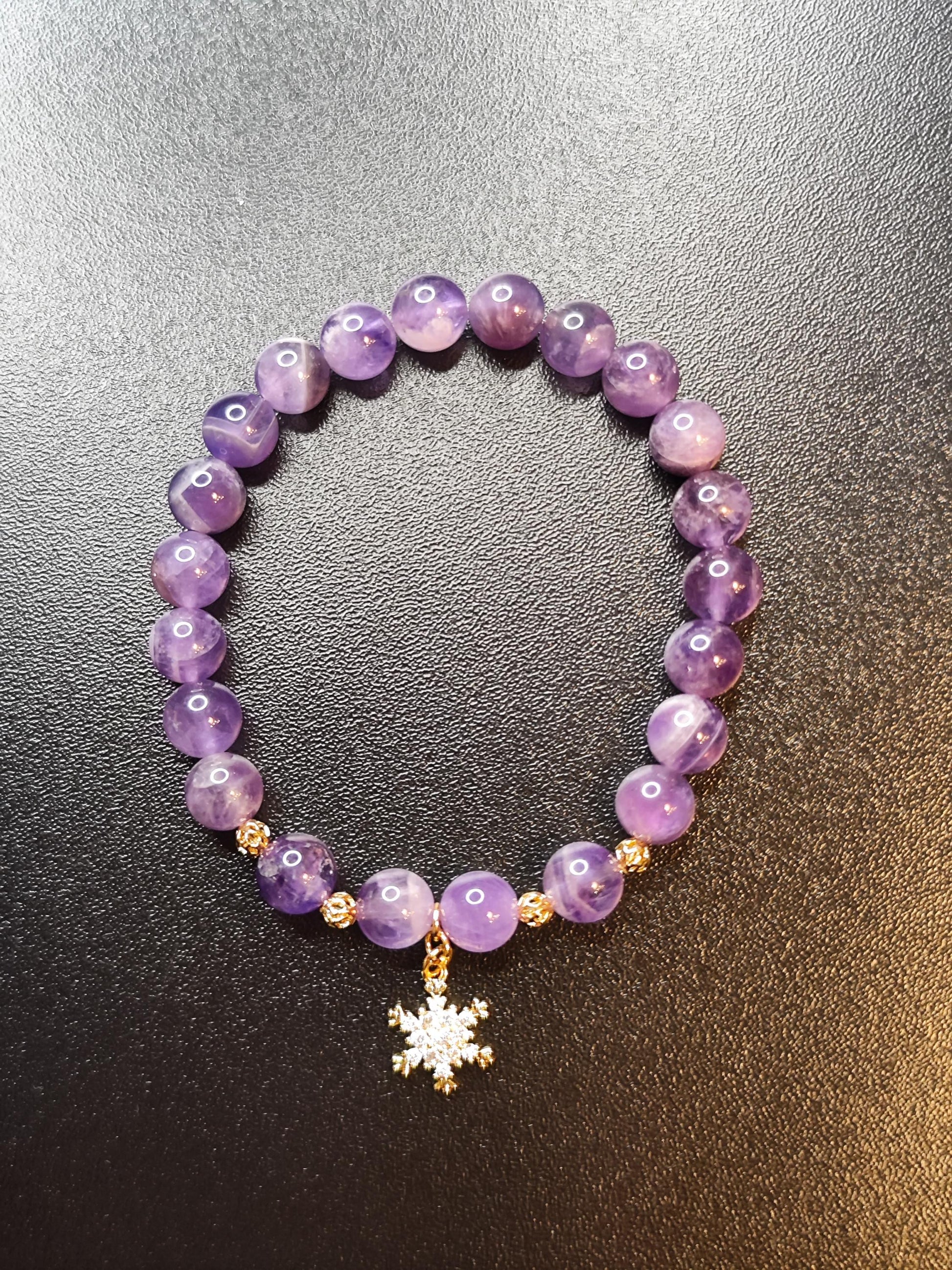Amethyst Armband mit 18k Vergoldung & Schneeflocken-Anhänger – Handgemachter Edelsteinschmuck