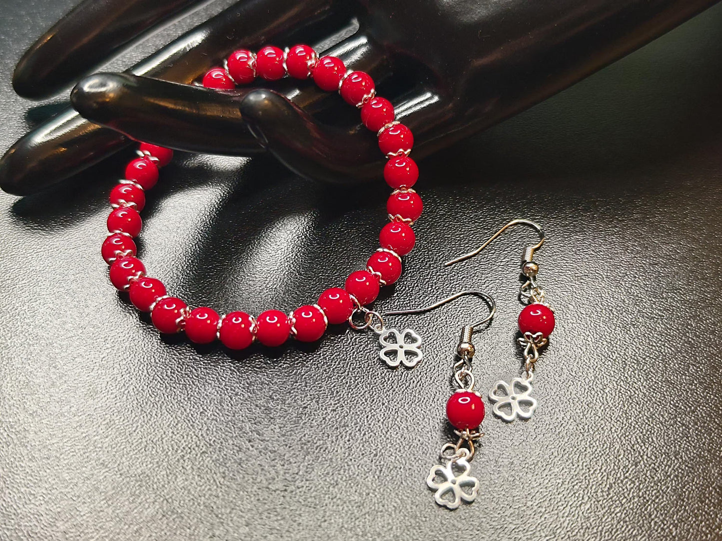 Red Coral Schmuck Set | Edelstein Armband u. Ohrhänger mit Kleeblatt Charm | S925 Sterling Silber | Handgemacht & Hypoallergen