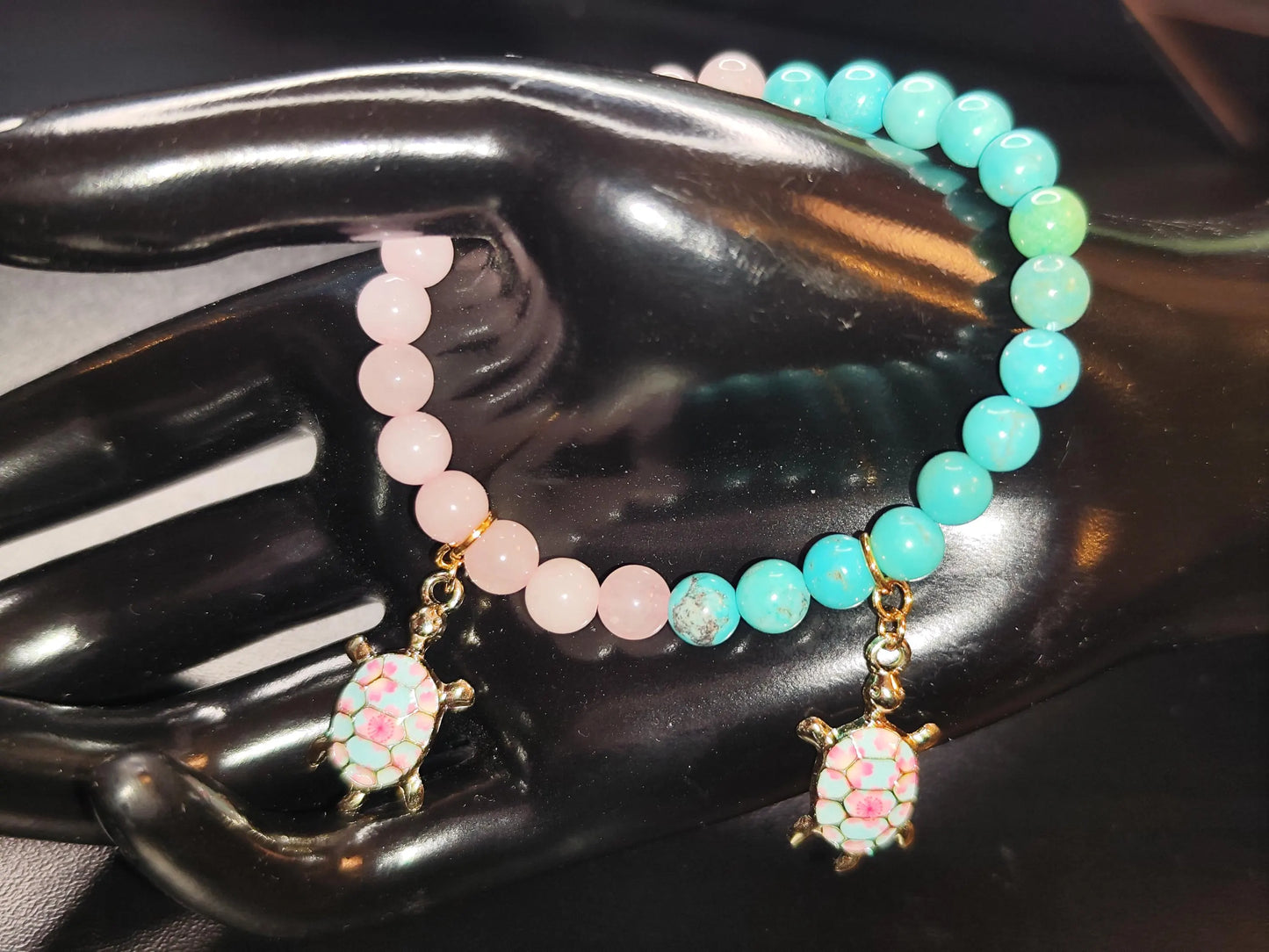 Rosenquarz & Türkis Armband mit Schildkröten Charm | Naturstein Schmuck | 6mm Edelsteinperlen