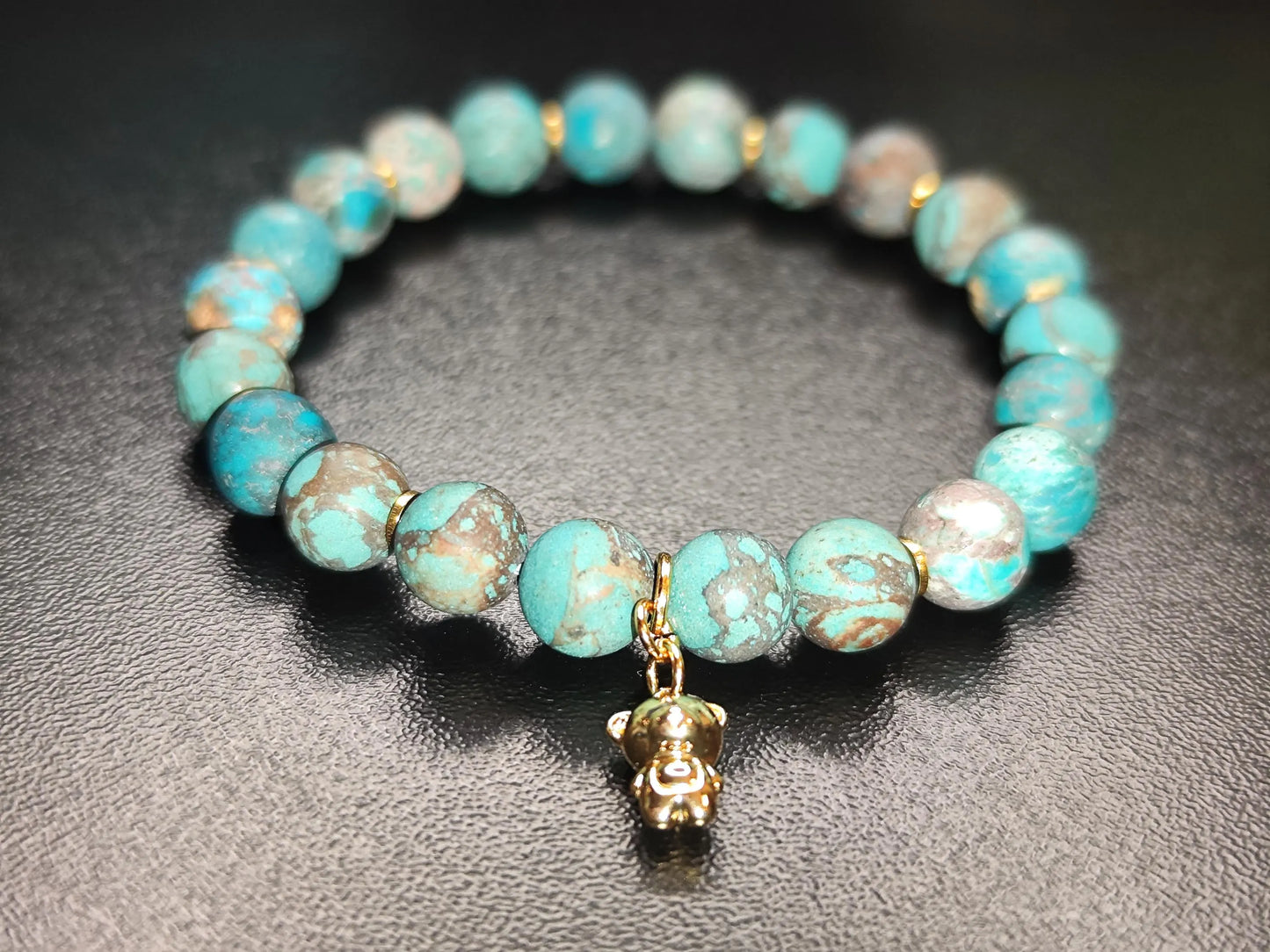 Sea Sediment Jaspis matt Armband | 8mm Matte Natursteinperlen mit 18k Vergoldeten Spacern & Teddy Charm