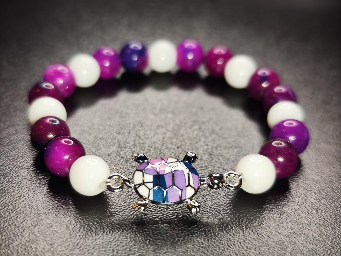 Handmade Armband mit Achat & Jadeperlen – Schildkröten Anhänger