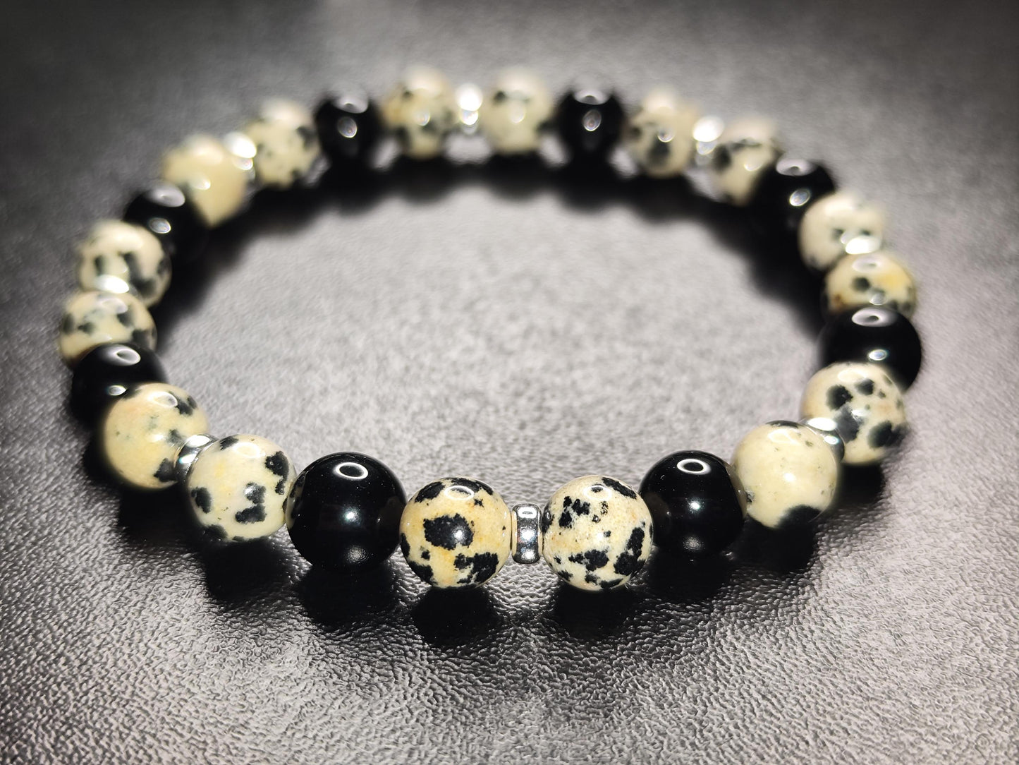 Dalmatiner Jaspis u. Schwarzer Onyx Armband – Handgemachtes Edelsteinarmband – Schutz, Balance & Lebensfreude – Naturstein Schmuck Unisex