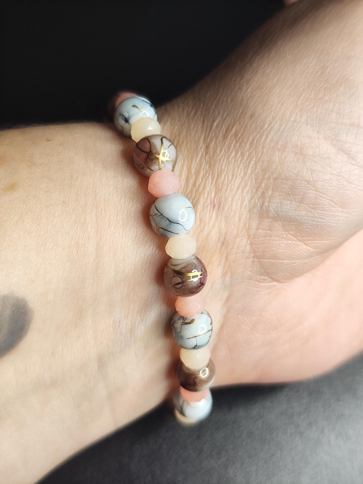 3er Set Glasperlenarmbänder – Rosa/Braun Pastell – Handgemacht – Elastisch – 16 cm – Elegante Perlenarmbänder – Geschenk für Frauen