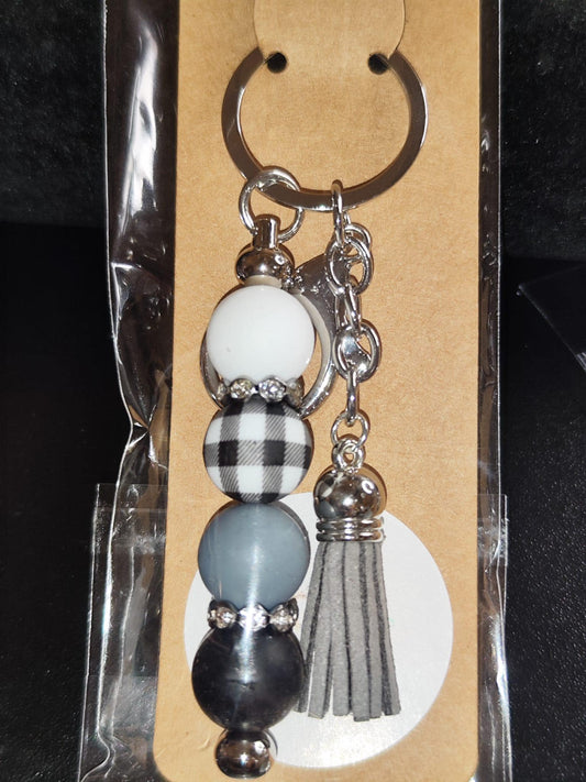 verschiedene Handgemachte Schlüsselanhänger aus Silikon - Boho-Chic