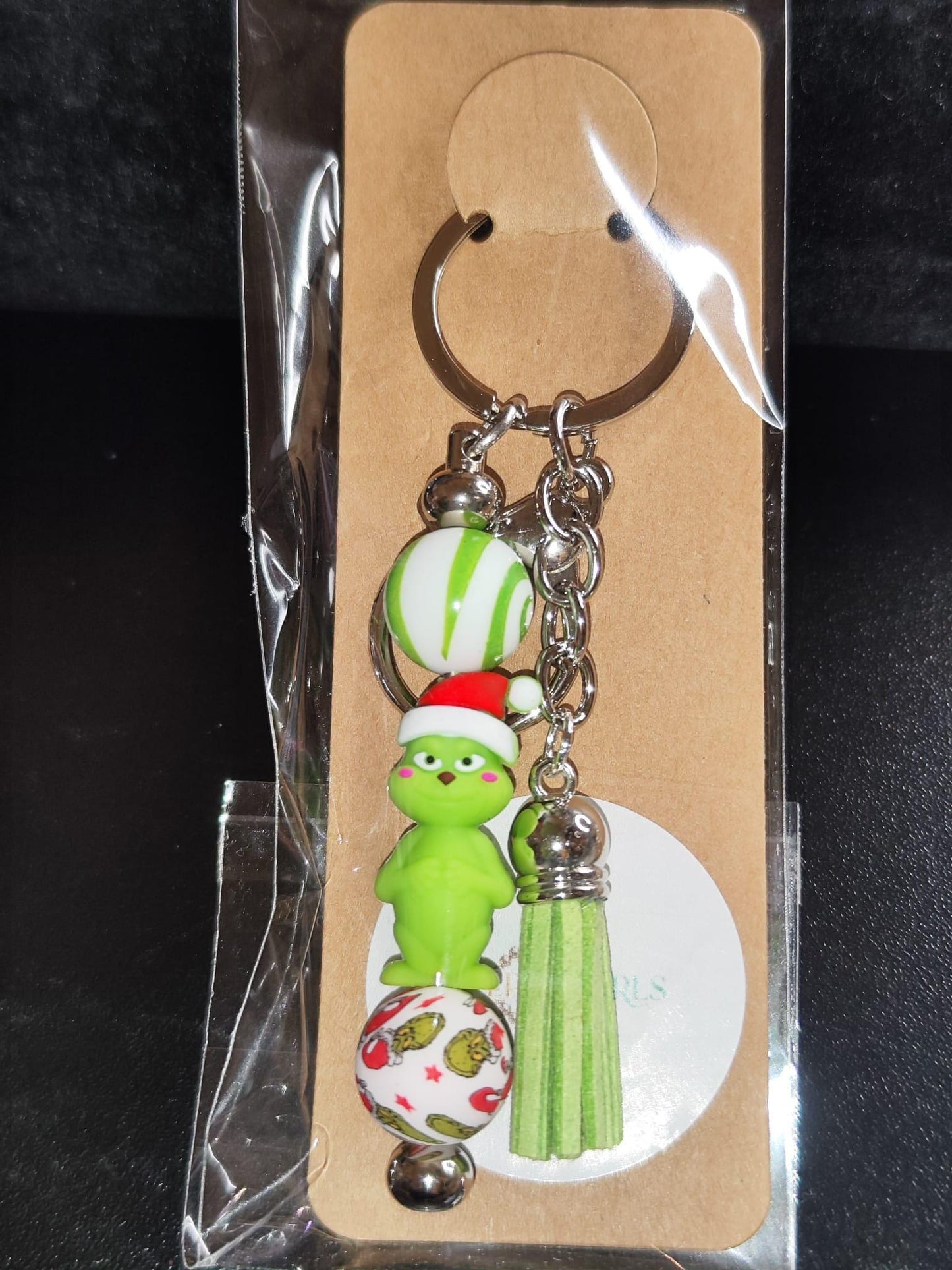 verschiedene Weihnachtliche Schlüsselanhänger – Rentier, Lebkuchen, Grinch – Handgemacht