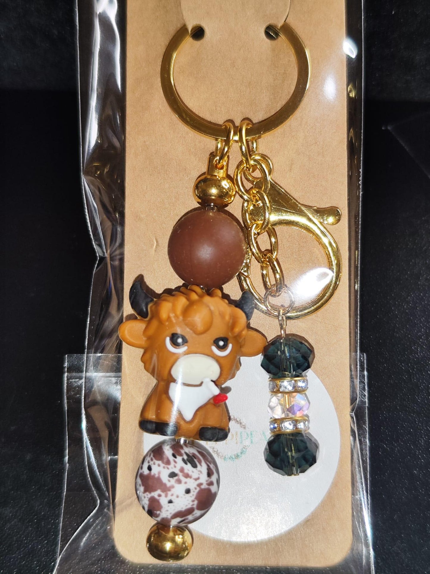 verschiedene Highland-Kuh & Reh Schlüsselanhänger – Handgemacht – Braun/Weiß/Winterdesign