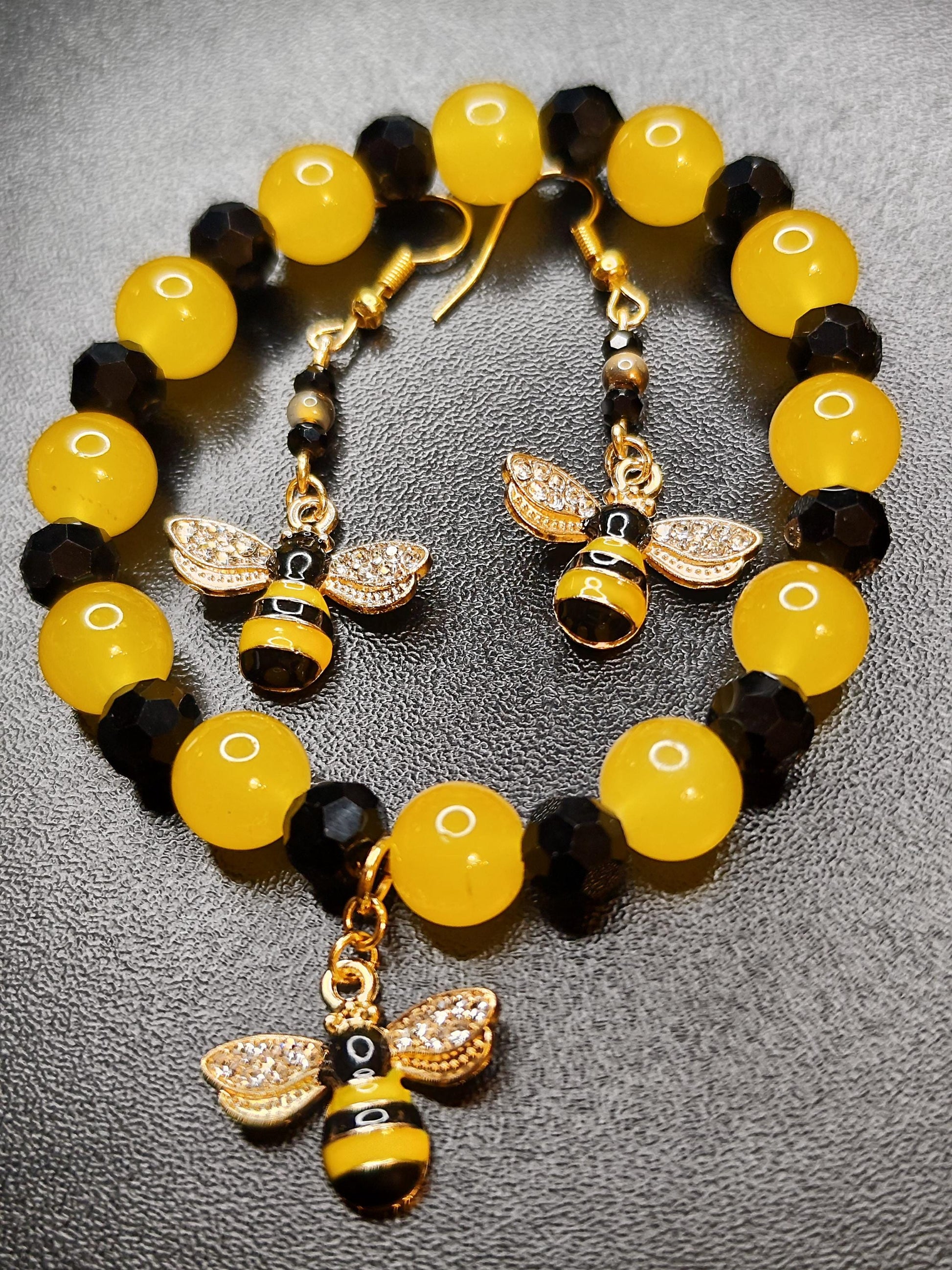 Schmuckset „Busy Bee“ – Gelbe Jade & Glasschliffperlen - Ohrringe und Armband