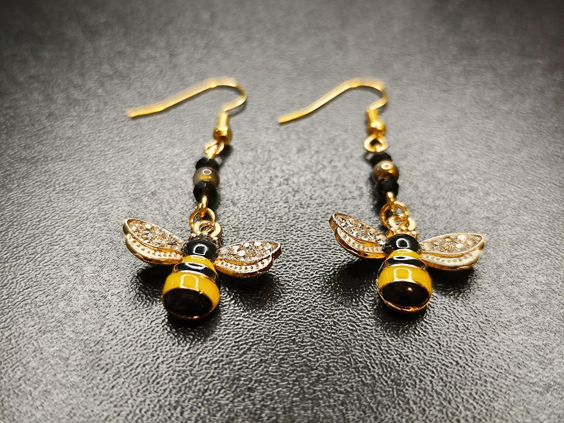 Schmuckset „Busy Bee“ – Gelbe Jade & Glasschliffperlen - Ohrringe und Armband