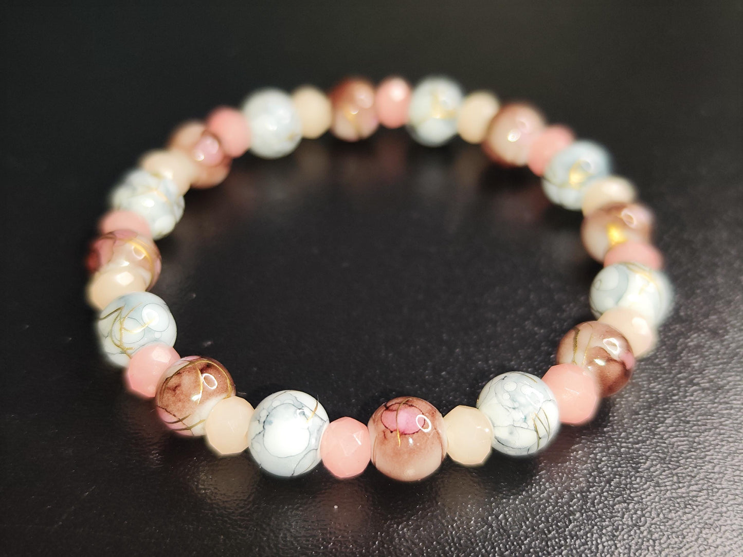 3er Set Glasperlenarmbänder – Rosa/Braun Pastell – Handgemacht – Elastisch – 16 cm – Elegante Perlenarmbänder – Geschenk für Frauen