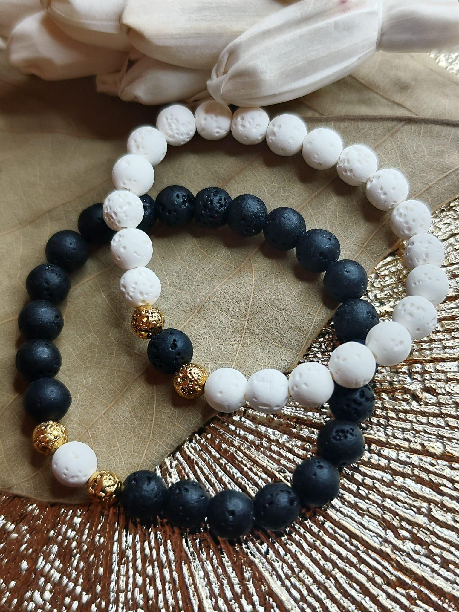 Pärchenarmband Set Lava Stein Schwarz Weiß | Partnerarmband Geschenk Paare | Yin Yang Armband Gold | Freundschaftsarmband Handmade