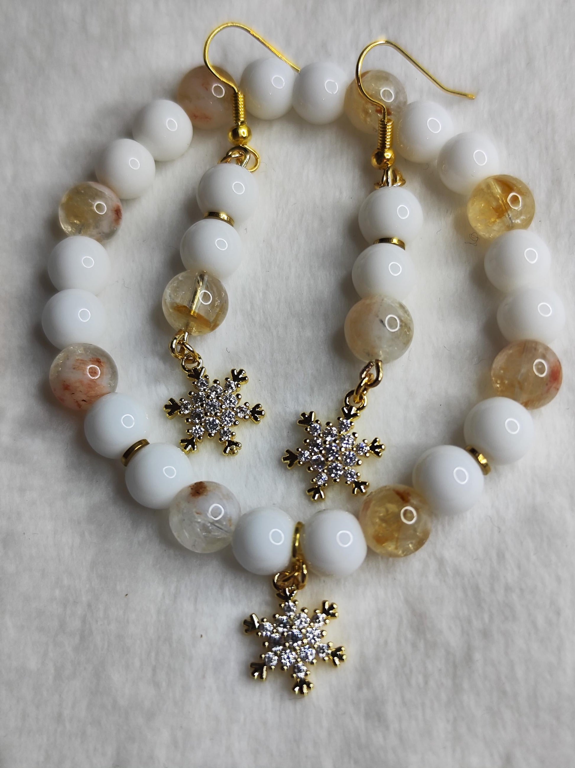 Winter Armband Weißer Achat & Rutilquarz | 18k vergoldet | Schneeflocke Charm | Geschenk für Frauen | Edelsteinarmband | Set Rabatt